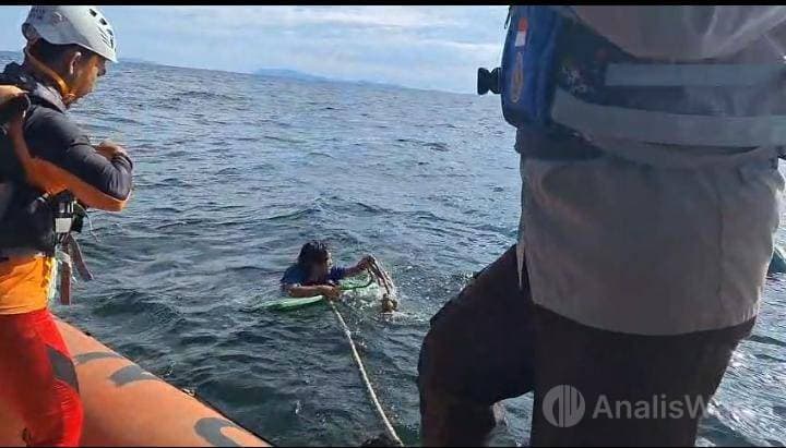Kapal Karam di Ketapang, Tiga ABK Ditemukan Selamat Setelah Terapung 4 Jam dengan Kasur dan Jeriken