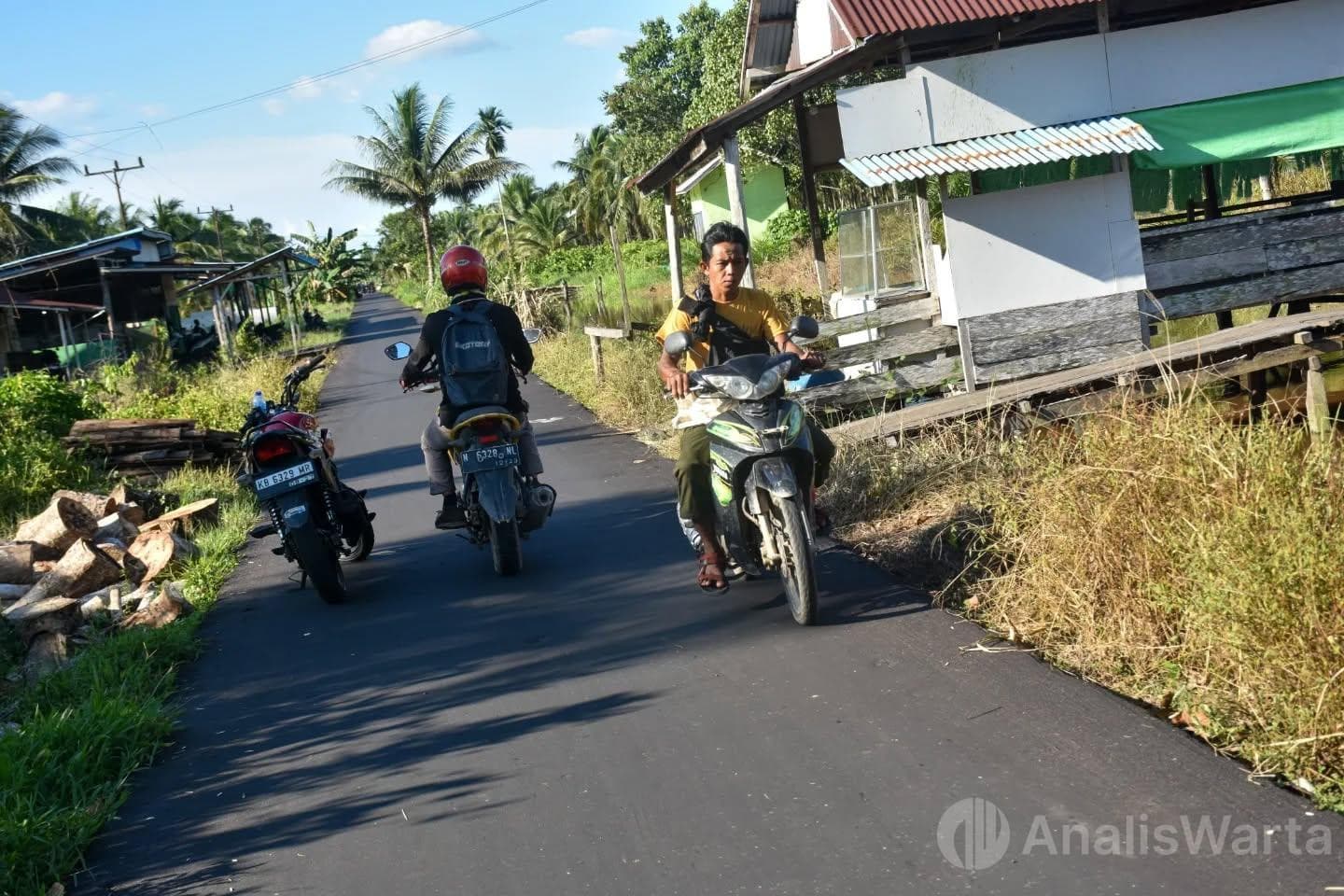 Jalan Harapan di Ujung Kubu, Janji Sujiwo Menghubungkan Asa dari Kampung ke Kampung